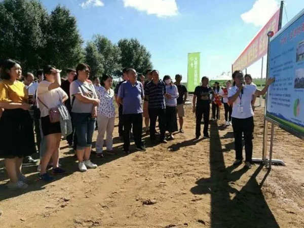 內(nèi)蒙古全區(qū)農(nóng)作物重大病蟲疫情監(jiān)測預(yù)警能力提升現(xiàn)場觀摩會召開，『托普技術(shù)』驚艷塞北